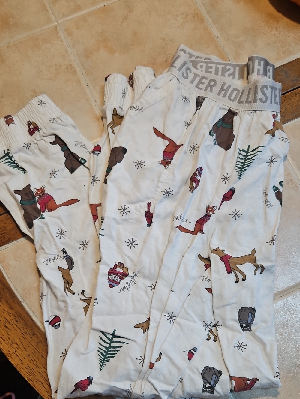 Hollister White Holiday Animal Print Pajama Bottoms